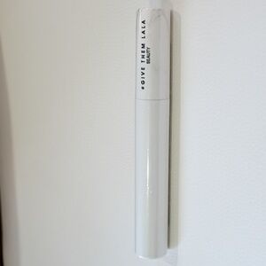 Give Them Lala Beauty Mascara